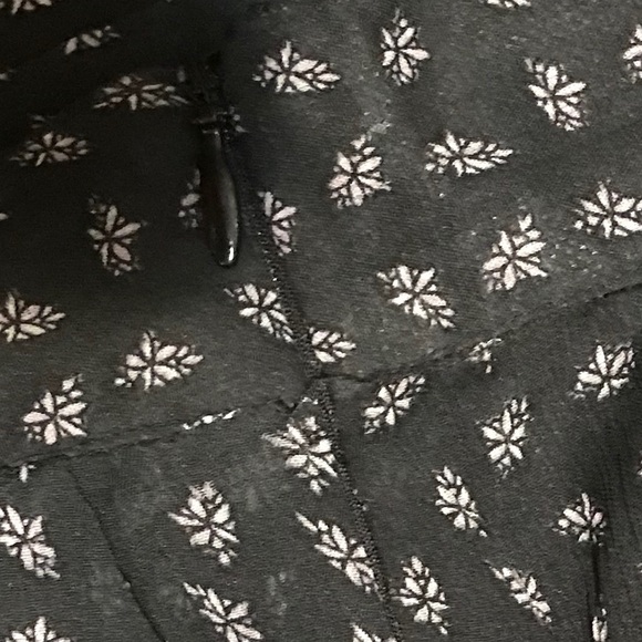 Best mountain flowy skirt size small - Picture 3 of 5